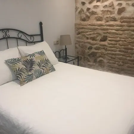 Tolaitola Apartment *